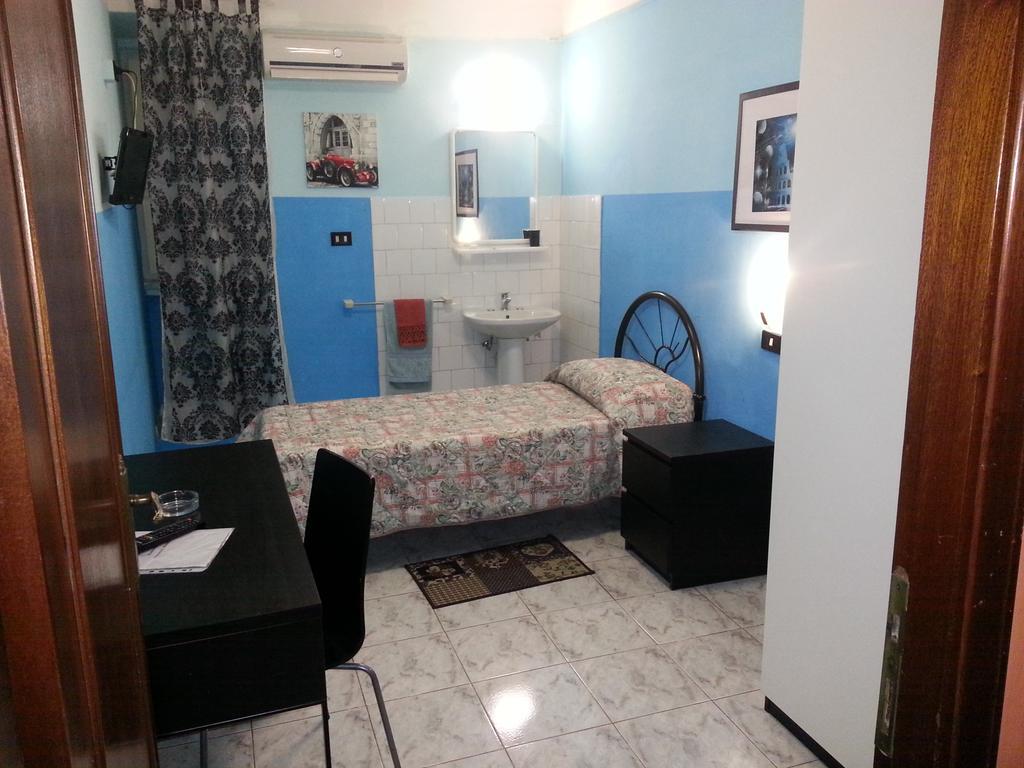 Roxena House * Rom
